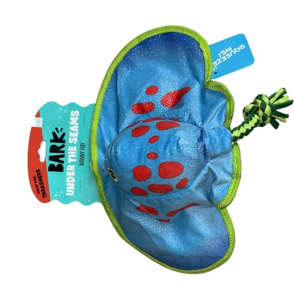 Bark Box Stingray Dog Toy Under The Seams Crosby The Ray Rare Crinkle Squeaky - Picture 2 of 6
